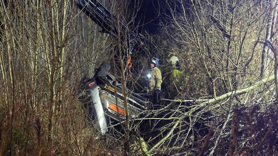 De bestuurder van de auto is overleden.