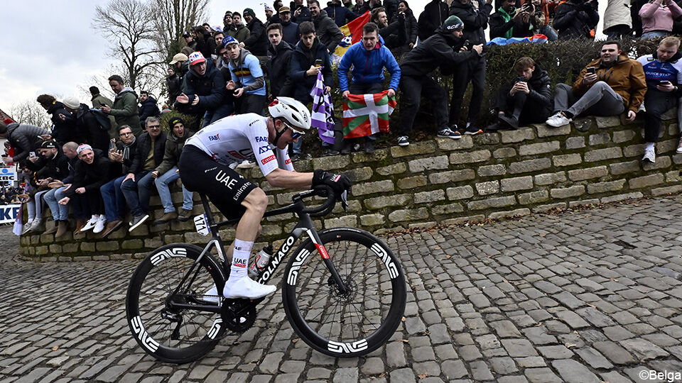 Tim Wellens versnelde tijdens de Omloop op de Muur van Geraardsbergen.