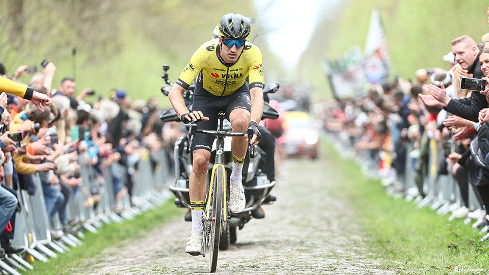 Tim van Dijke reed een dijk van een koers in Parijs-Roubaix.