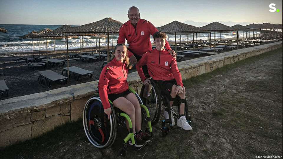 Luna Gryp en Alexander Lantermann samen met coach Christophe Verhaeghe.