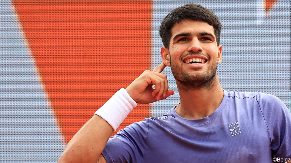 Carlos Alcaraz triomfeert in Monte Carlo.