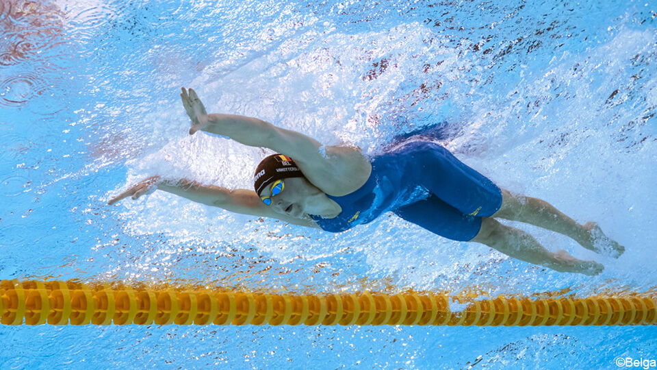 Bingo! Roos Vanotterdijk zwemt met nieuwe kanontijd naar historisch WK- zilver op 100 meter vlinderslag | sporza