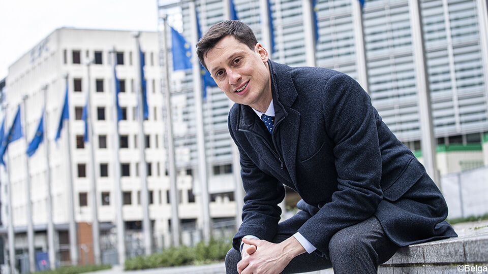 Ignazio Cocchiere werkt tegenwoordig bij de Europese Commissie.